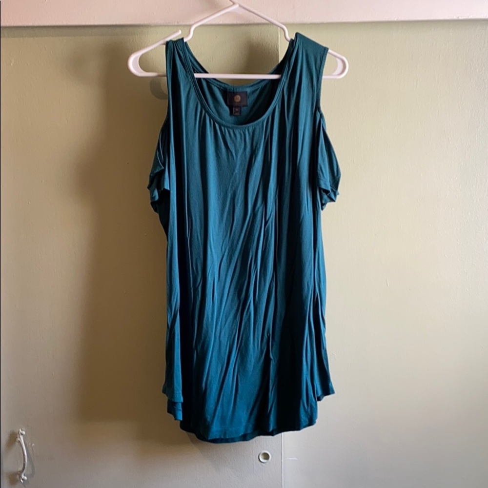 Cold shoulder teal top